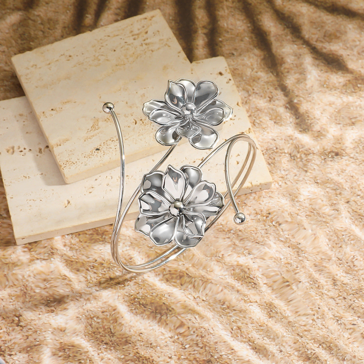 Metal Flowers Armband Bracelet