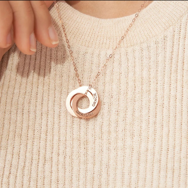 Three Ring Tricolor Name Necklace