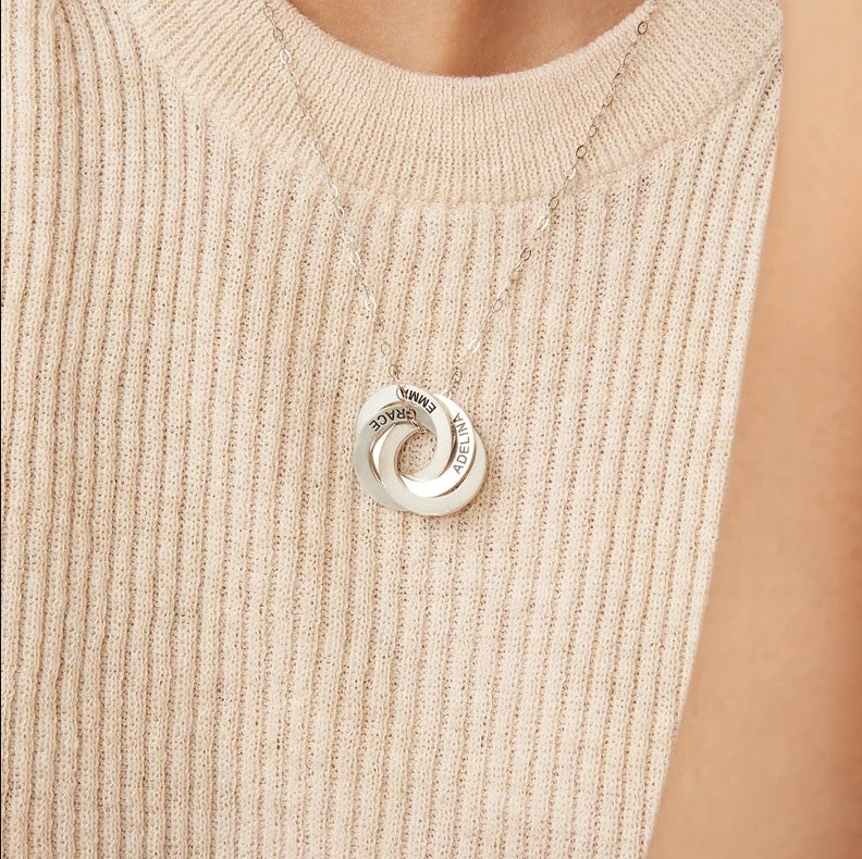Three Ring Tricolor Name Necklace