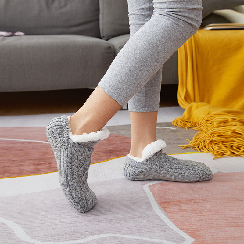 Indoor non slip thermal socks