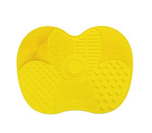 Makeup brush cleaning pad