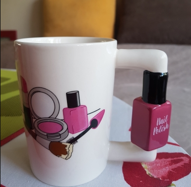 Elegant Fashion & Makeup Lovers Mug