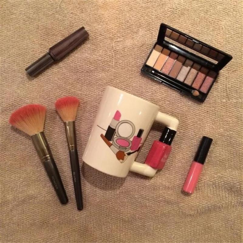 Elegant Fashion & Makeup Lovers Mug